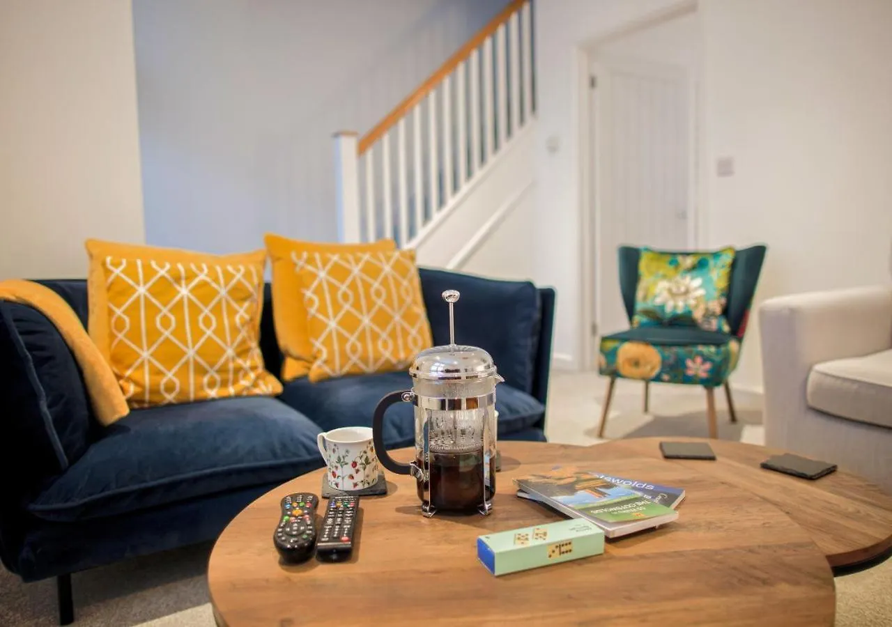 Holiday home Stunning 2 Bed With Private Patio And Free Parking Villa Cheltenham