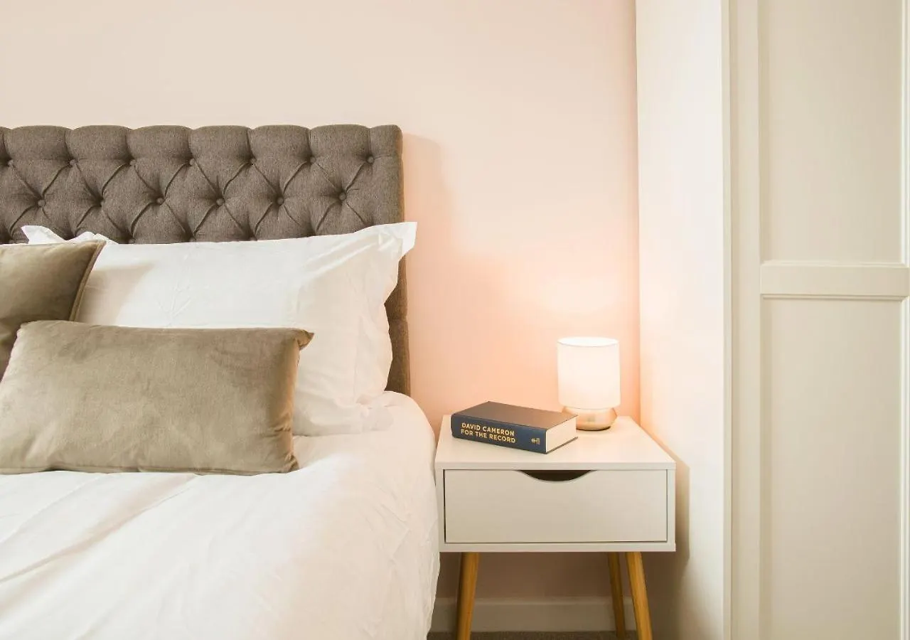 Stunning 2 Bed With Private Patio And Free Parking Villa Cheltenham United Kingdom